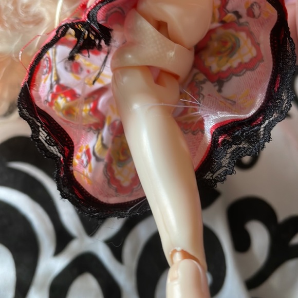 Apple white doll (no shoes or accessories) - Picture 3 of 4